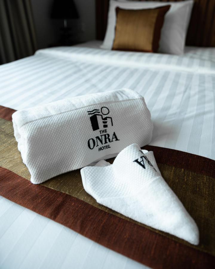 The Onra Hotel Phnom Penh Exterior foto