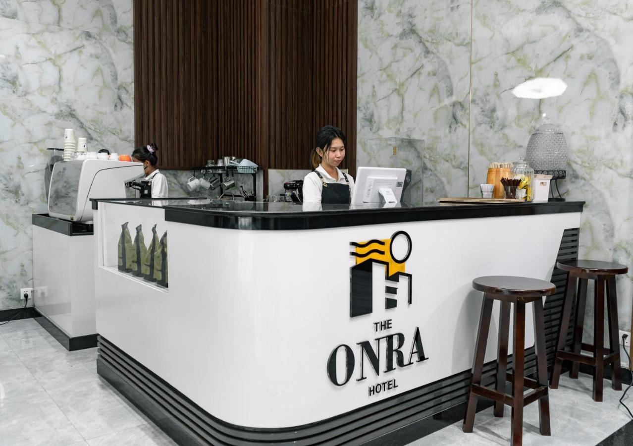 The Onra Hotel Phnom Penh Exterior foto